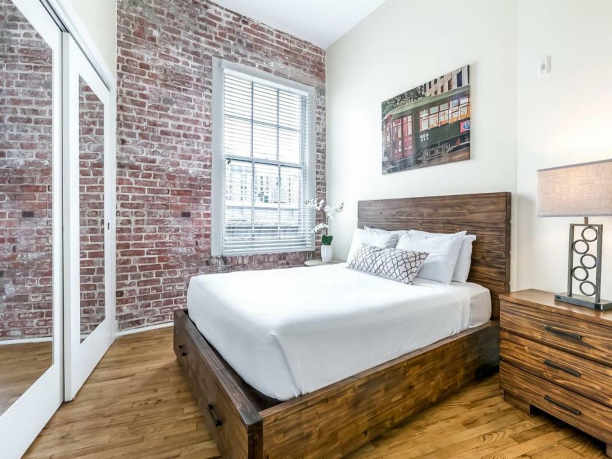 Beautiful Condos Steps From French Quarter And Bourbon St نيو أورلينز المظهر الخارجي الصورة